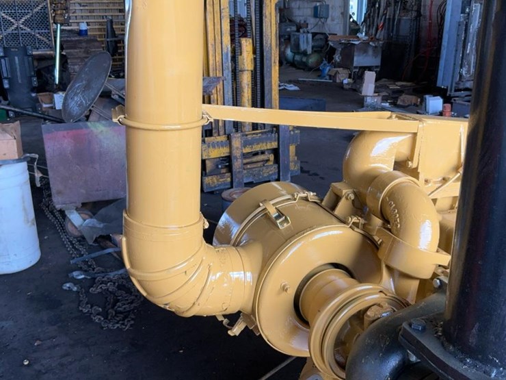 caterpillar-14-image-9