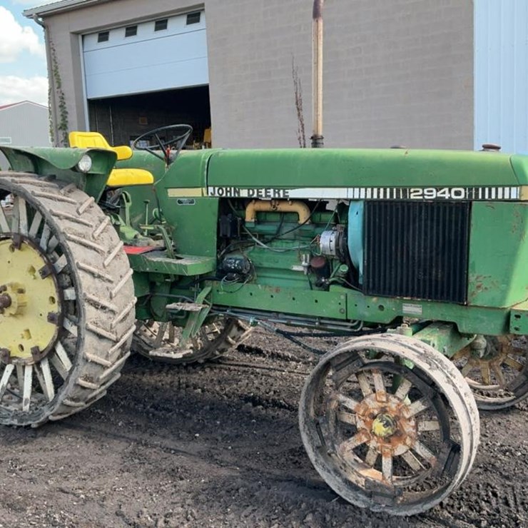 JOHN DEERE 2940