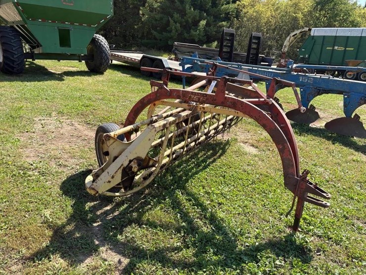 new-holland-256-image-3