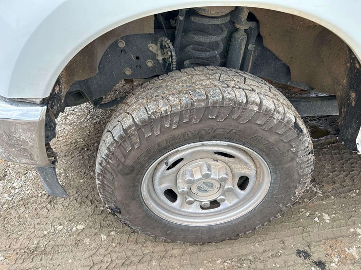 2021-ford-f250-image-22