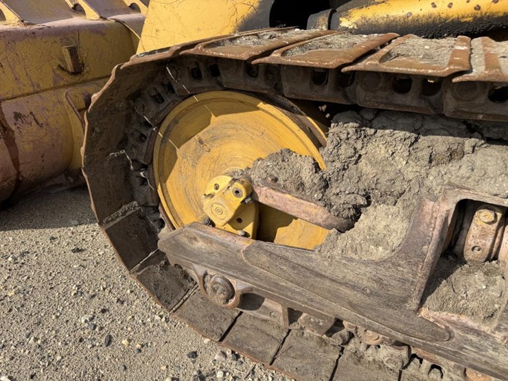 caterpillar-953-image-36