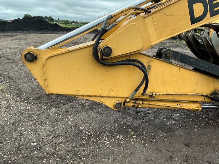 deere-200-lc-image-20