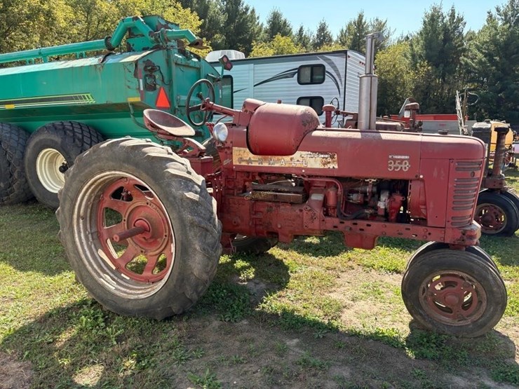 farmall-350-lp-gas-row-crop-tractor-image-4