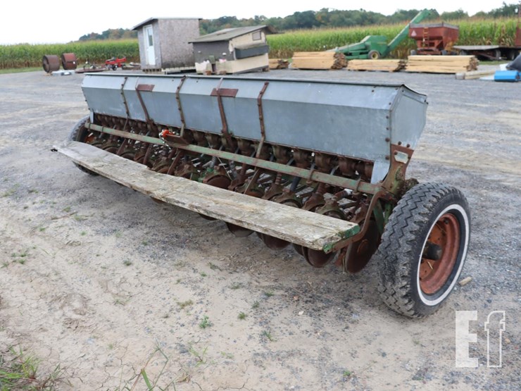 john-deere-b-image-5