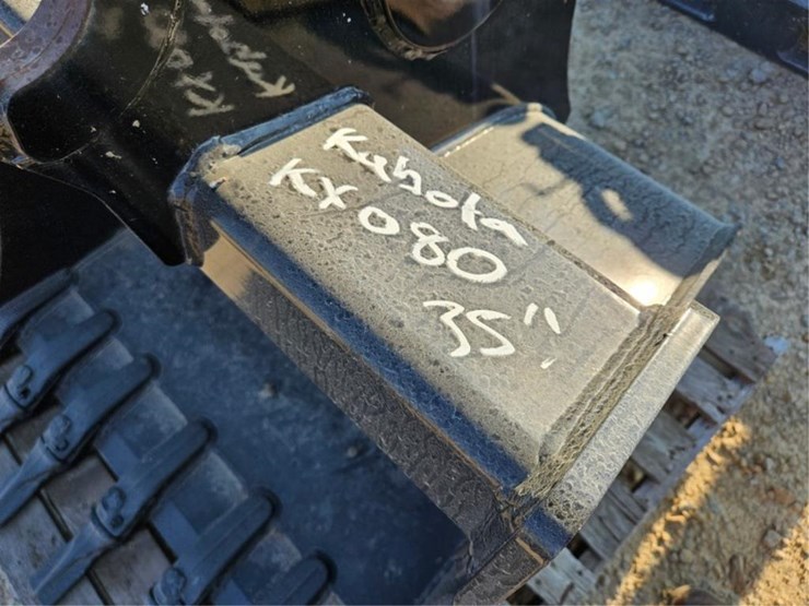 #1162-•-kubota-kx080-35"-excavator-bucket-image-11