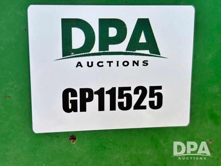2017-john-deere-r4038-image-152