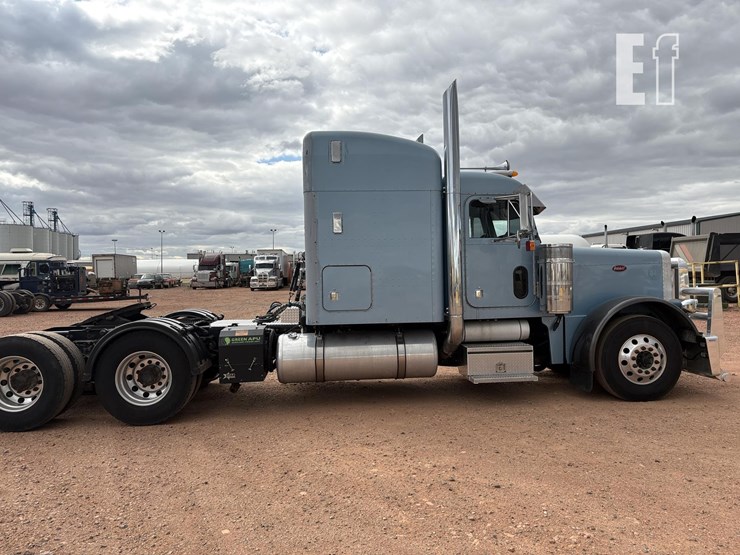 2004-peterbilt-379-image-5