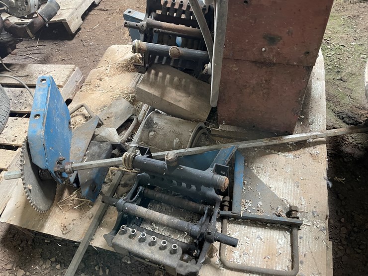 #7153-•-vintage-electric-motor-with-grinder-wheel-image-15