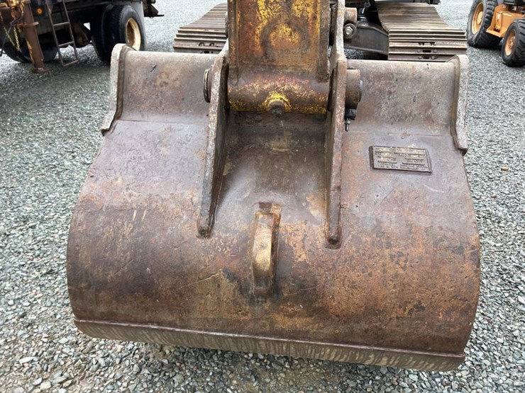 komatsu-pc270-lc-image-10