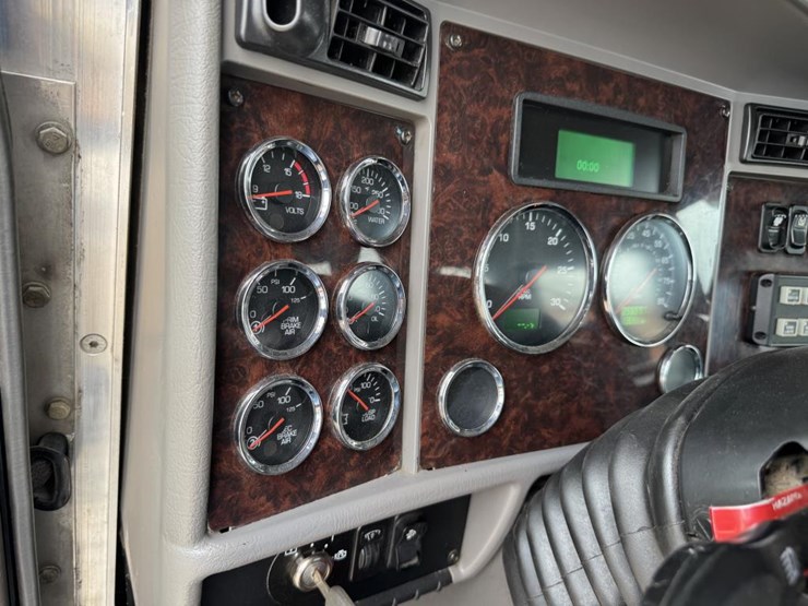 2019-kenworth-t270-image-74
