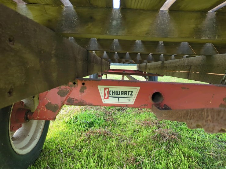 minnesota-metal-kicker-rack,-18-long-x-8'10"-wide,-schwartz-running-gear-
(stored-inside)-image-8