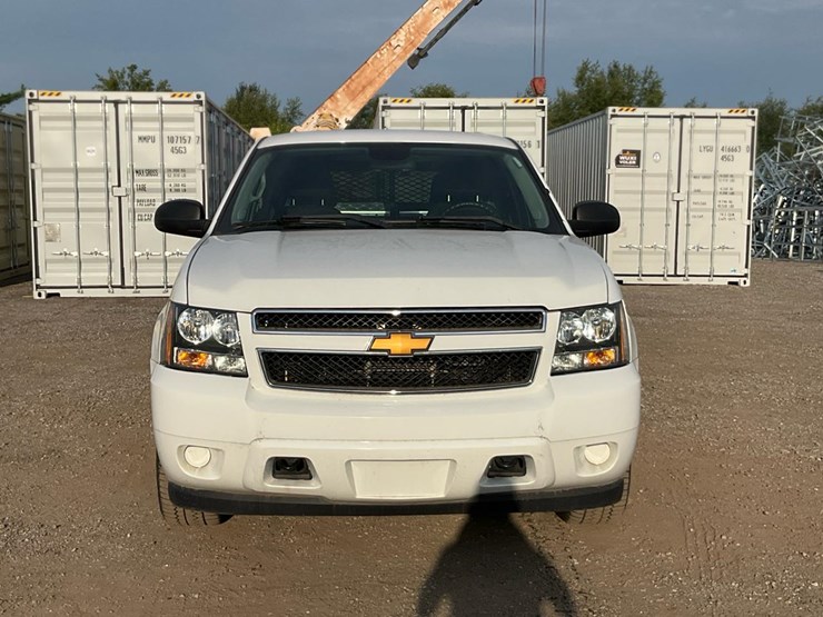2014-chevrolet-tahoe-image-8