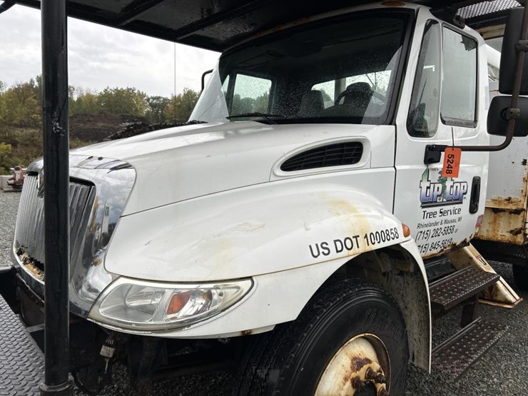 2002-international-durastar-4300-image-9