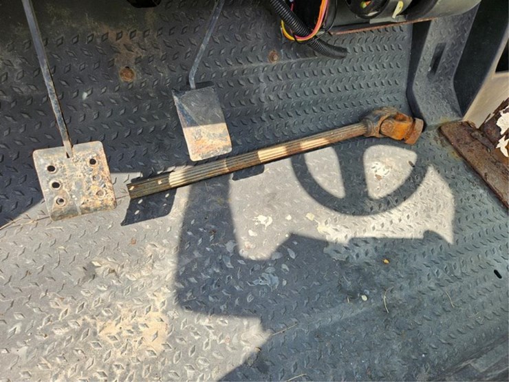 bobcat-2300-image-23