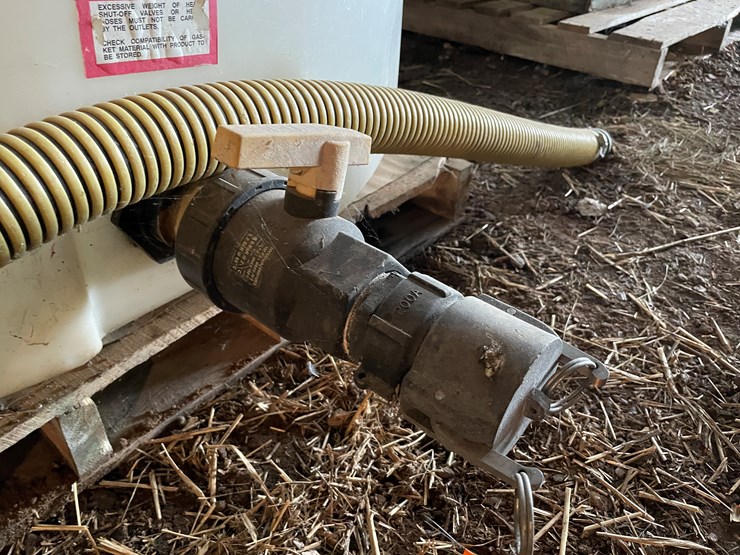 #7170-•-425-gallon-plastic-ltd-tank-image-9