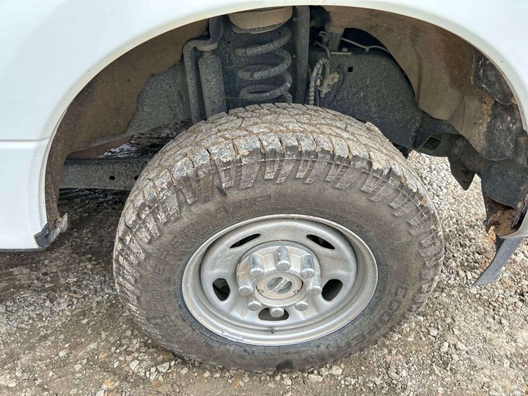 2021-ford-f250-image-25