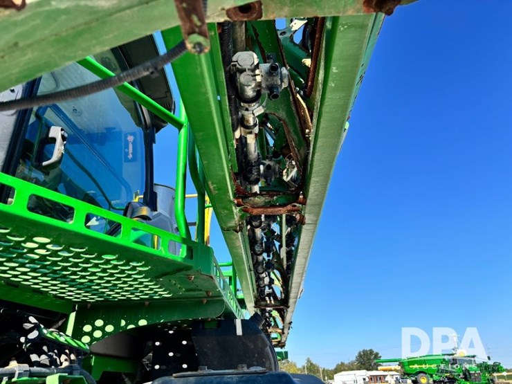 2014-john-deere-r4038-image-94