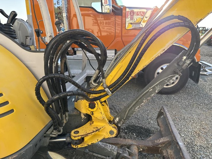 2000-wacker-neuson-3503-image-16