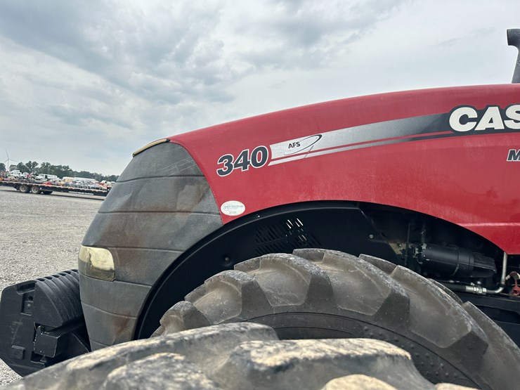 case-ih-340-image-30
