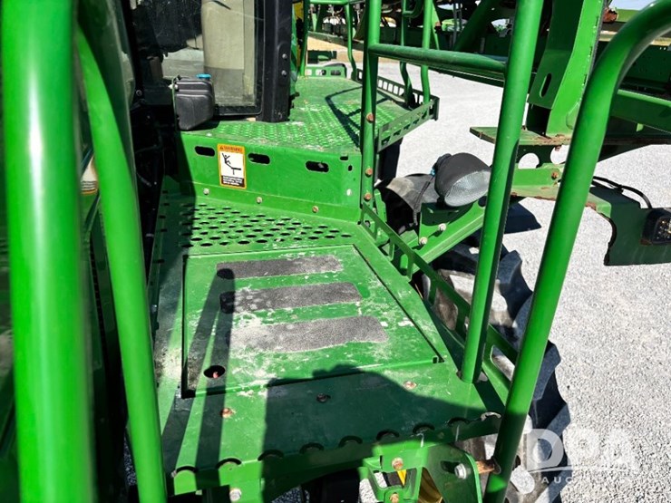 2014-john-deere-r4038-image-122