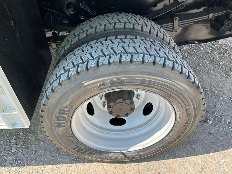 2012-ford-f550-image-27