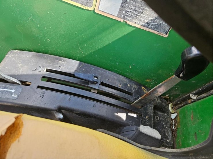 john-deere-4720-image-40