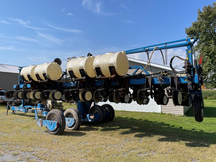 kinze-2300-image-6