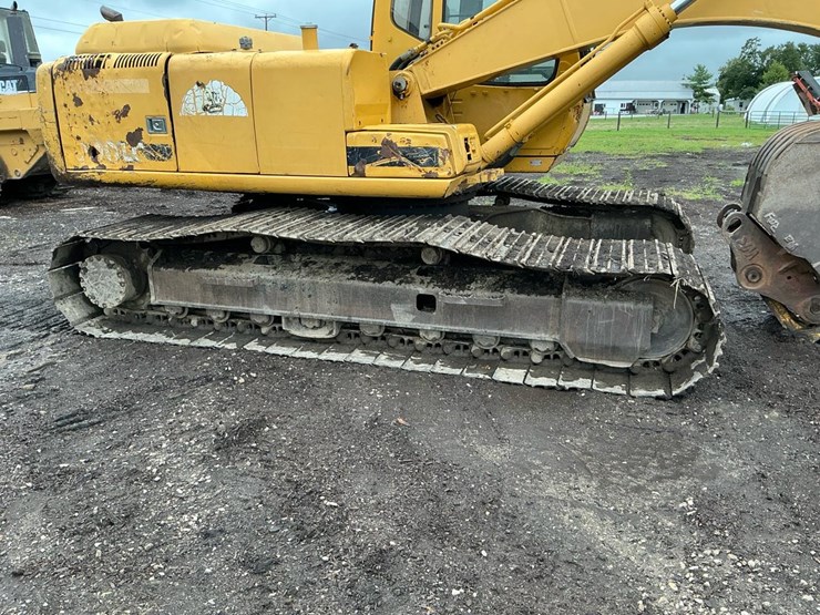 deere-200-lc-image-32