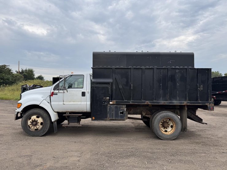 2003-ford-f650-image-2