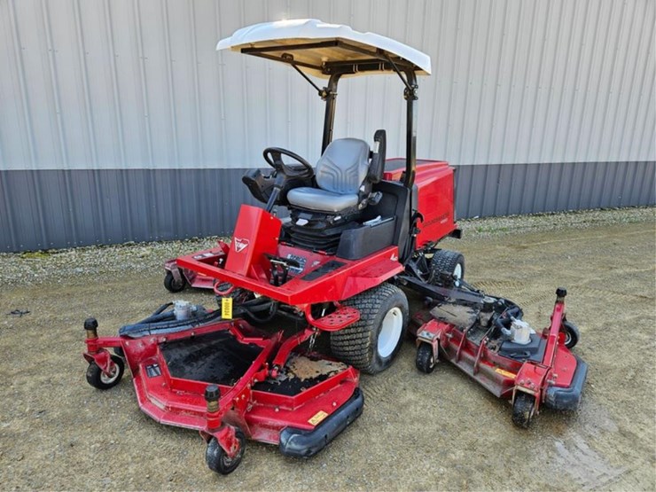 2015-toro-groundsmaster-4000d-image-1