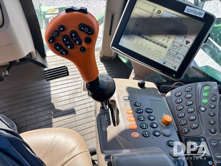 2017-john-deere-r4038-image-143