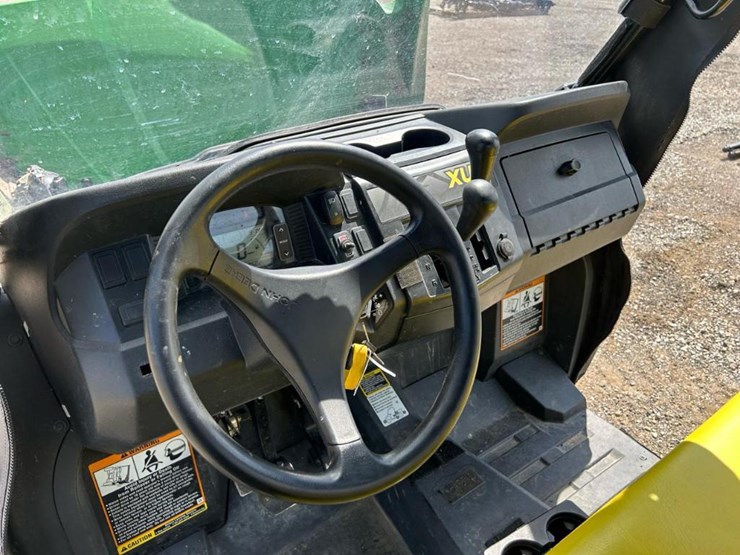 2016-john-deere-gator-image-17