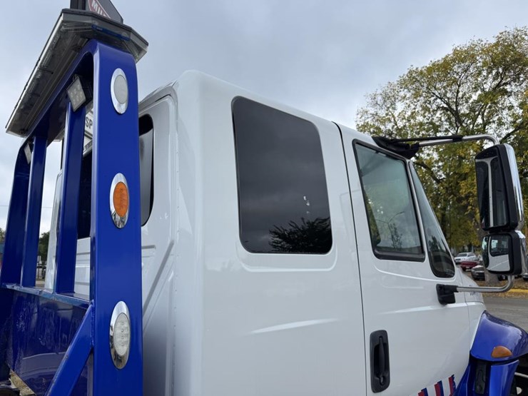 2017-international-durastar-4300-image-18