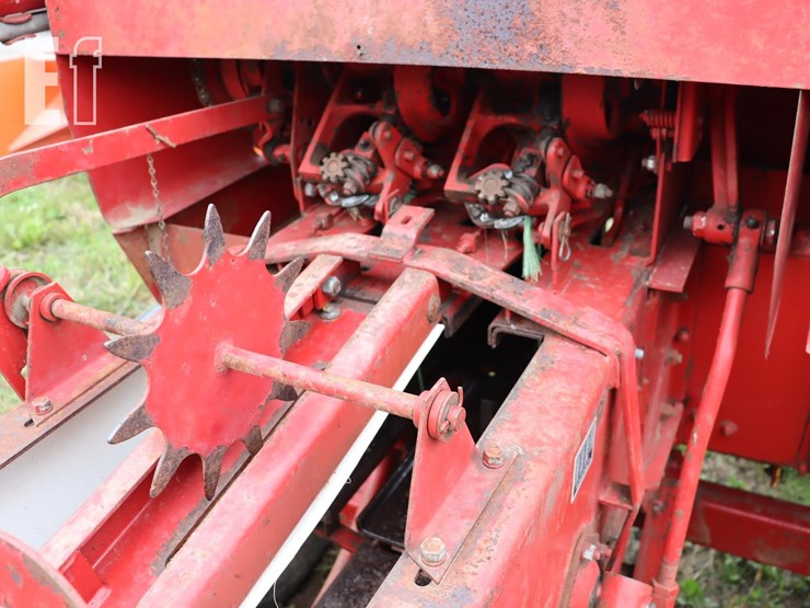 new-holland-315-image-7