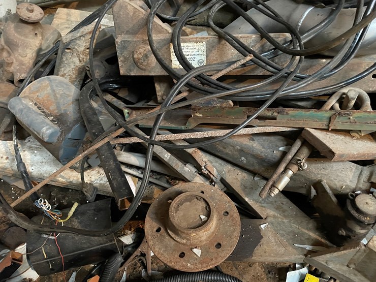 #7193-•-pile-of-various-metal-image-13