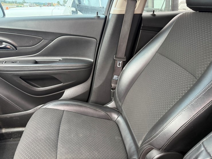 2019-buick-encore-image-17