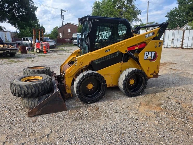 2020-caterpillar-262d3-image-5
