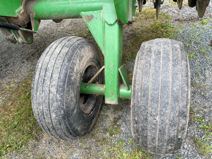 #7102-•-great-plains-grain-drill-no-till-drill-image-46
