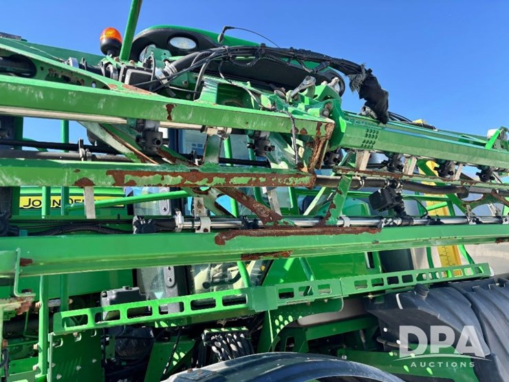 2017-john-deere-r4038-image-100