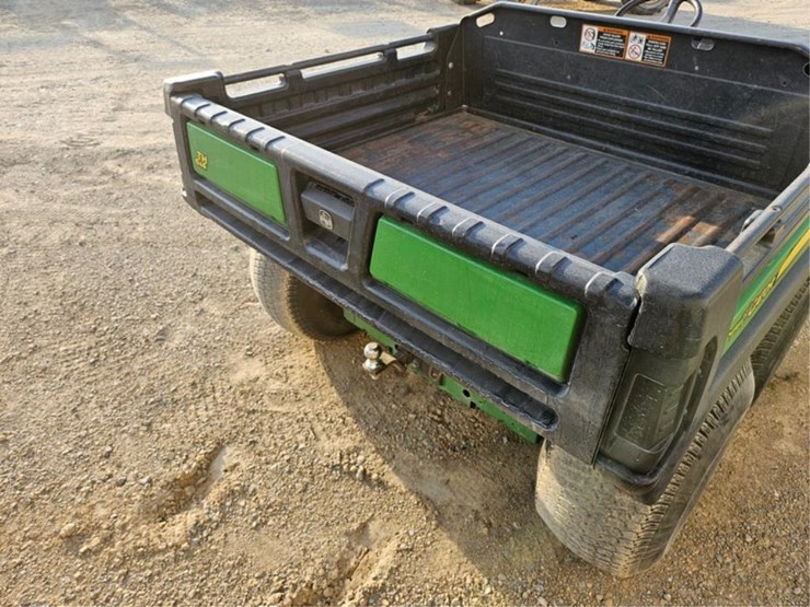 john-deere-gator-image-13