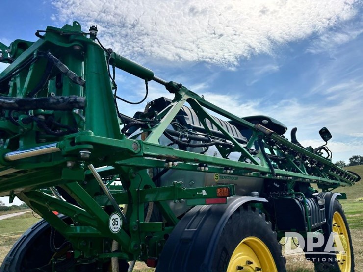 2019-john-deere-r4045-image-111