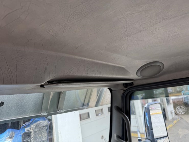 2019-kenworth-t270-image-61