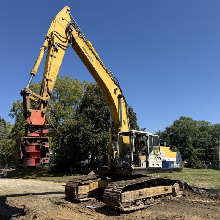 KOMATSU PC300 LC-5