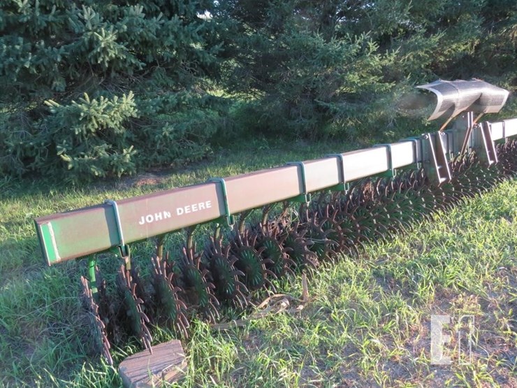 john-deere-400-image-1