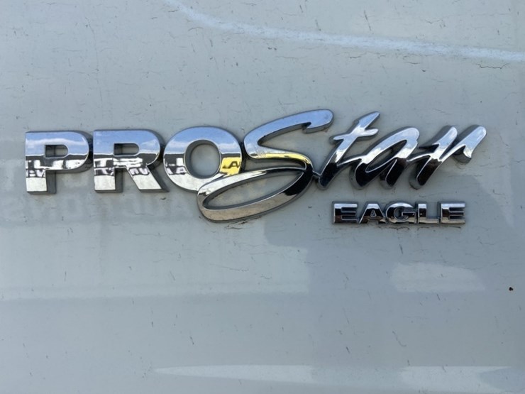 2010-international-prostar-image-10