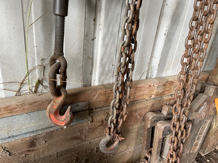 #7143-•-2-chains-and-1-binder-image-11