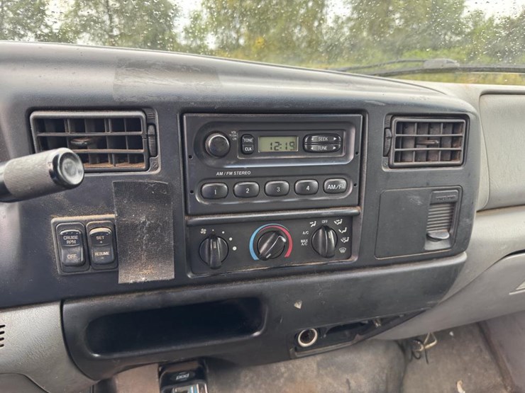 2003-ford-f650-image-44