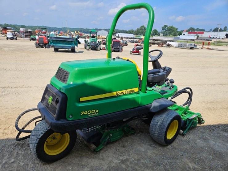 john-deere-7400-image-5