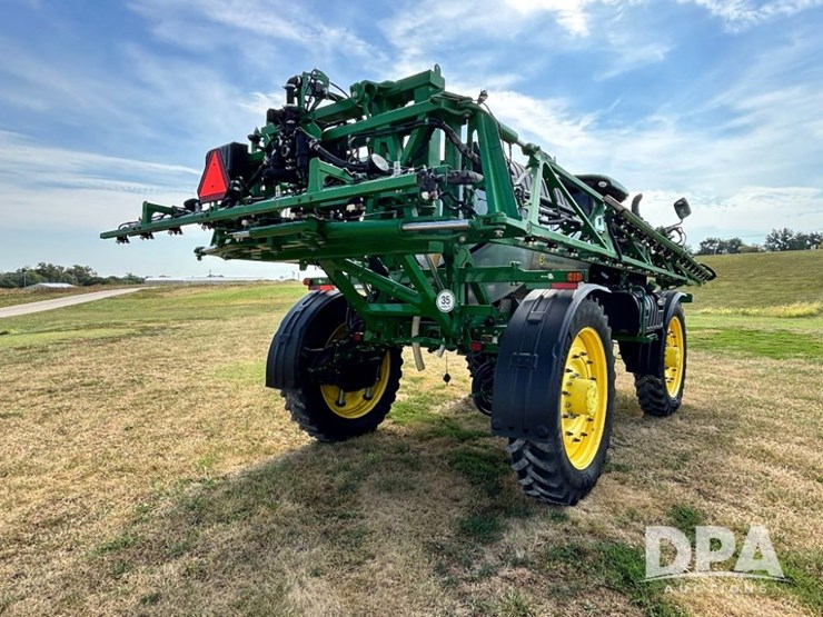 2019-john-deere-r4045-image-12