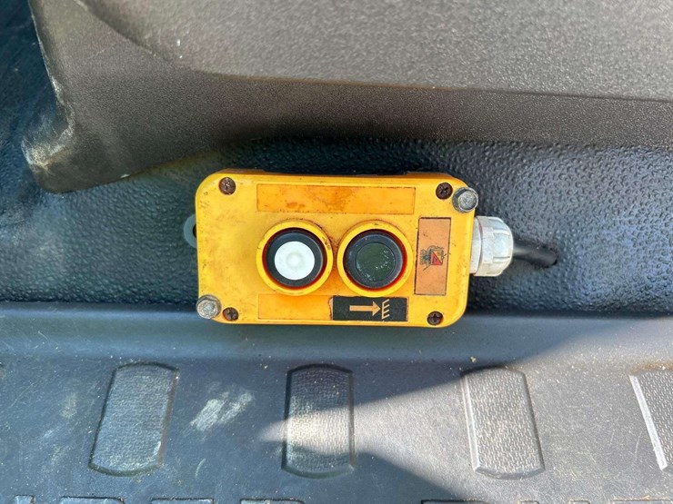 2012-ford-f550-image-12